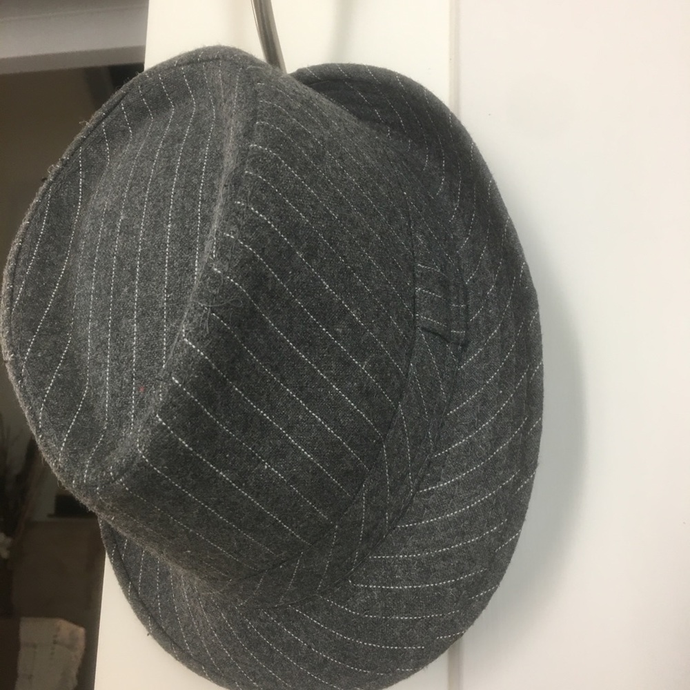 Ladies’ Grey Pinstripe Hat